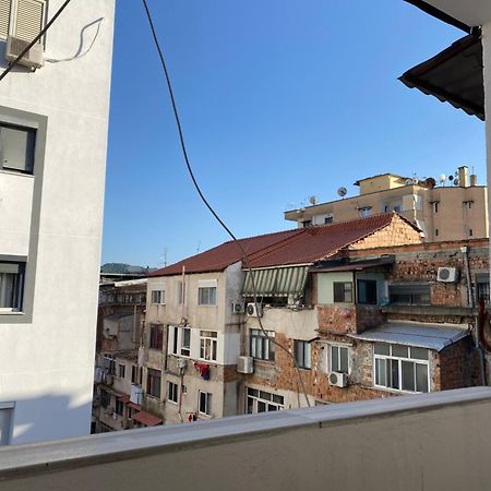 Myslym Shyri Studio 2 Tiranë Luaran gambar